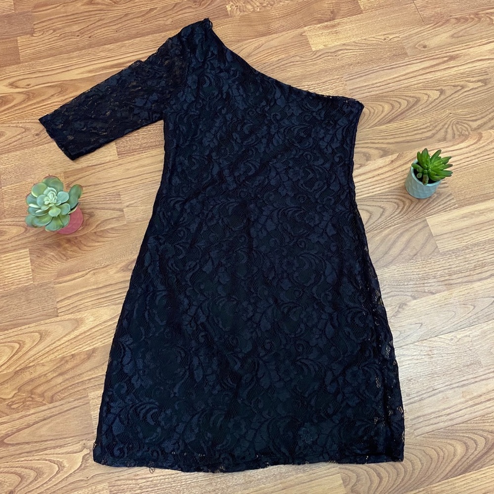 NWT Kirra Lace Cocktail Dress